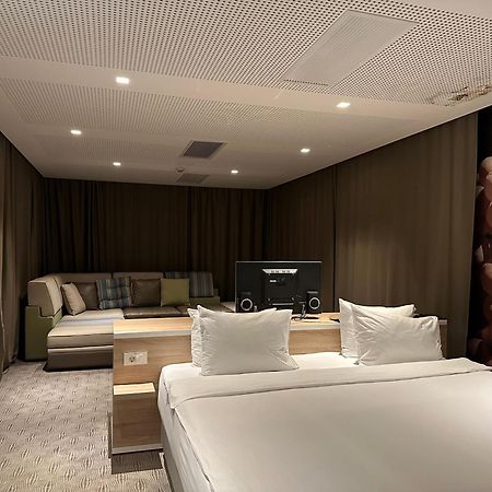 Hotel Nar トレビニエ エクステリア 写真