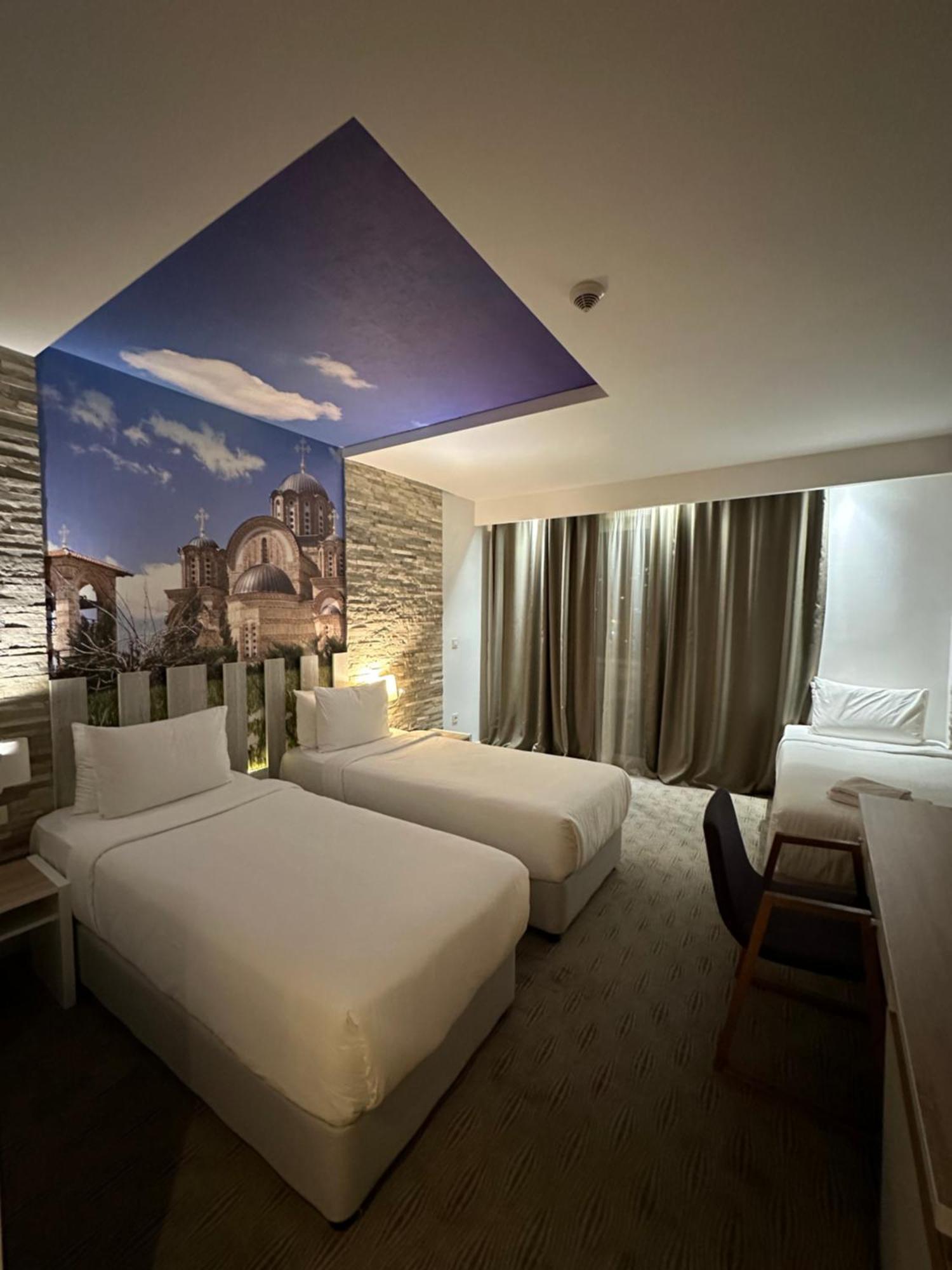 Hotel Nar トレビニエ エクステリア 写真
